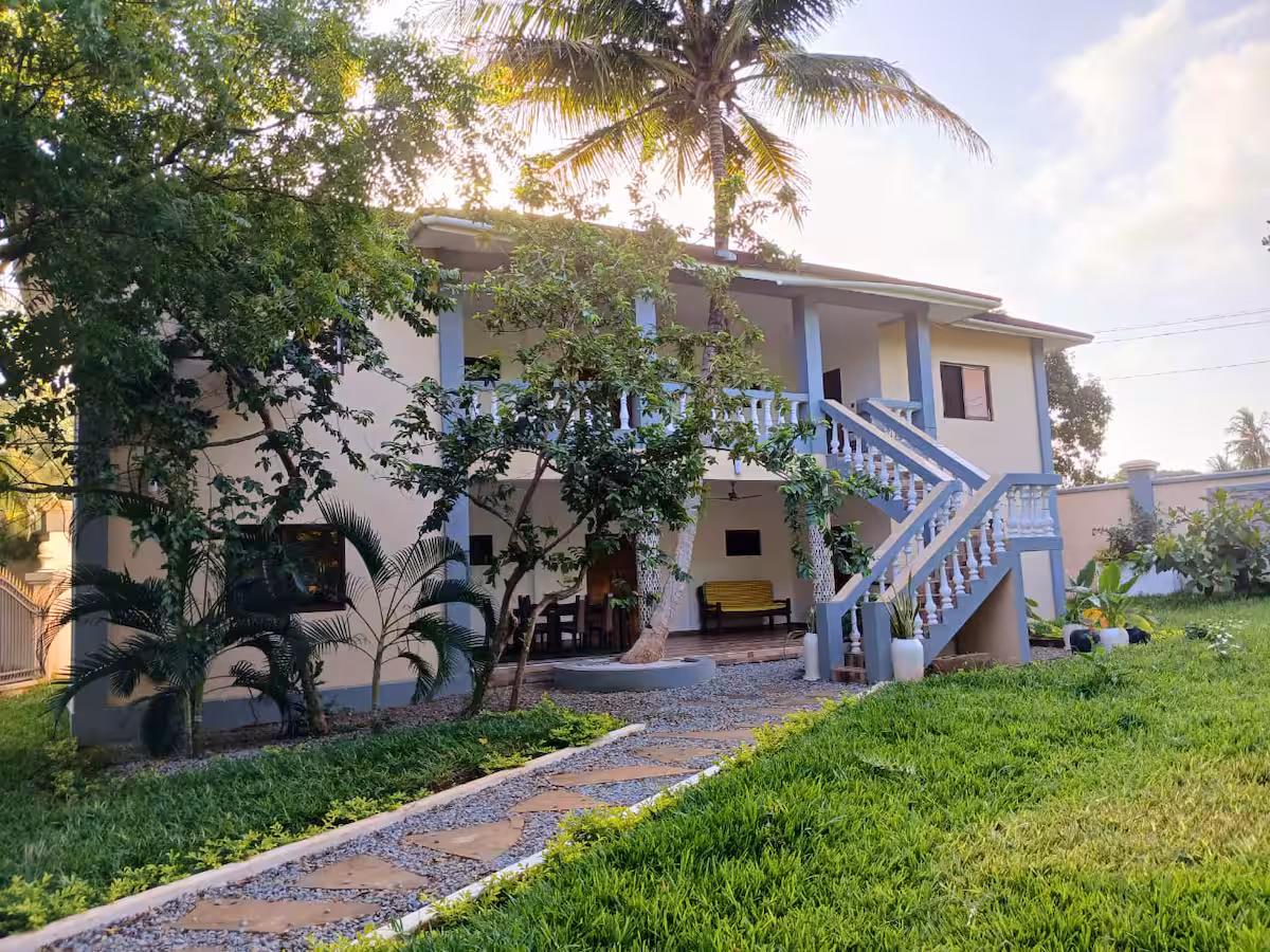 Green Haven Suite - Image 11