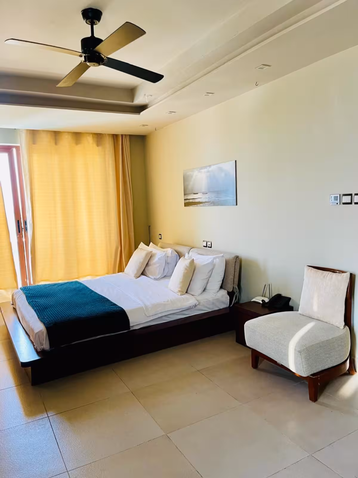Ocean Luxe Haven - Image 13