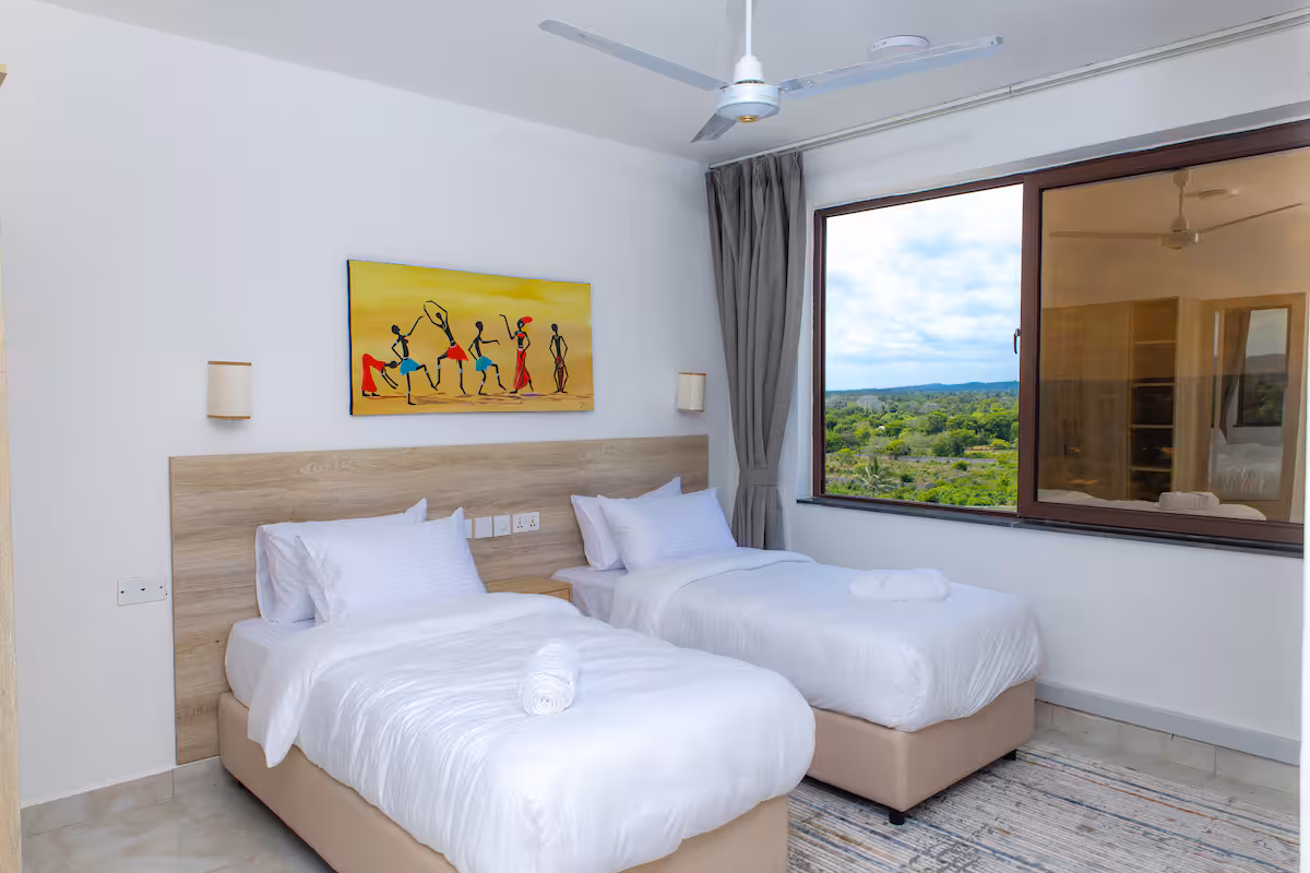 Ocean Crest Residence - Image 13