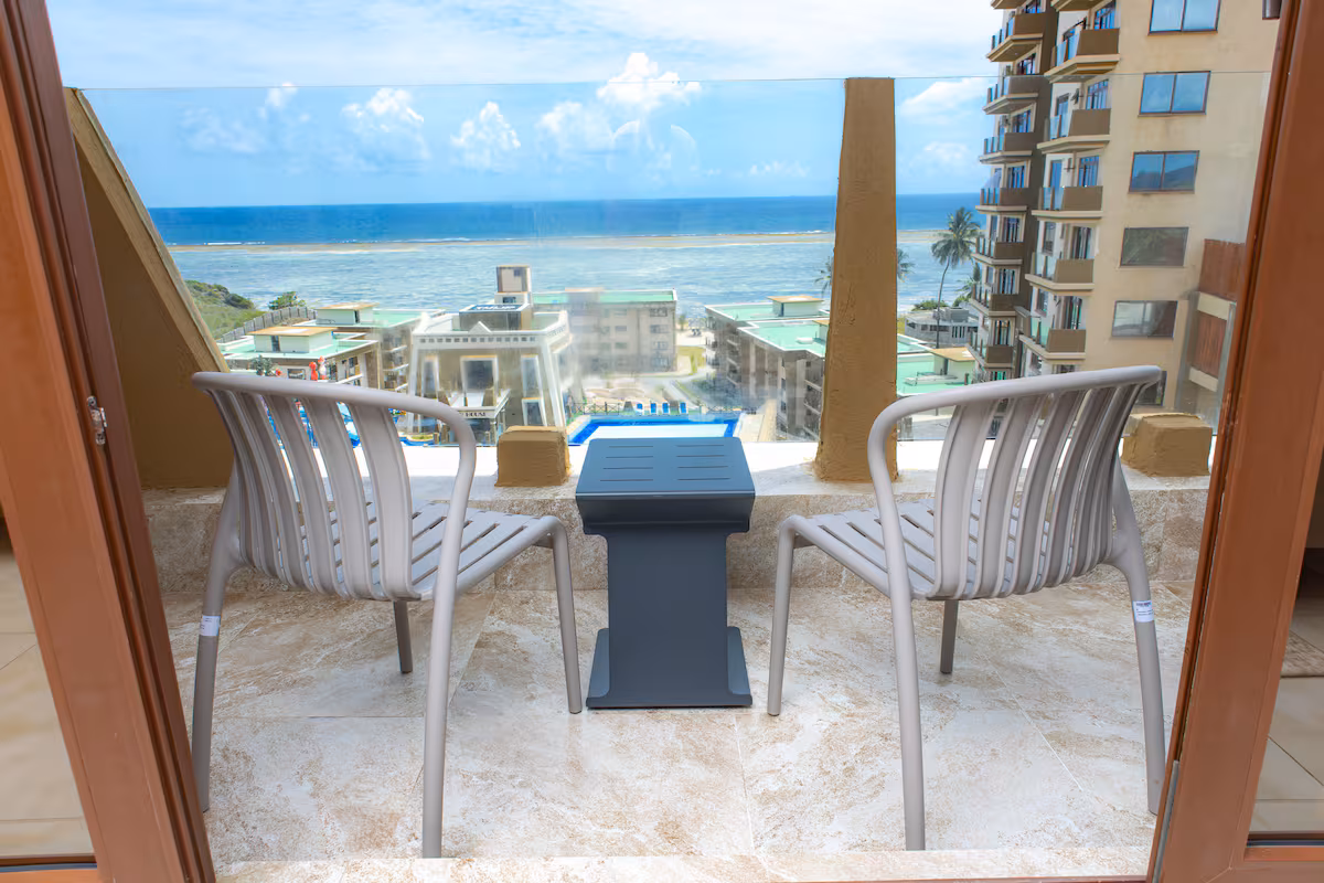 Ocean Crest Residence - Image 17