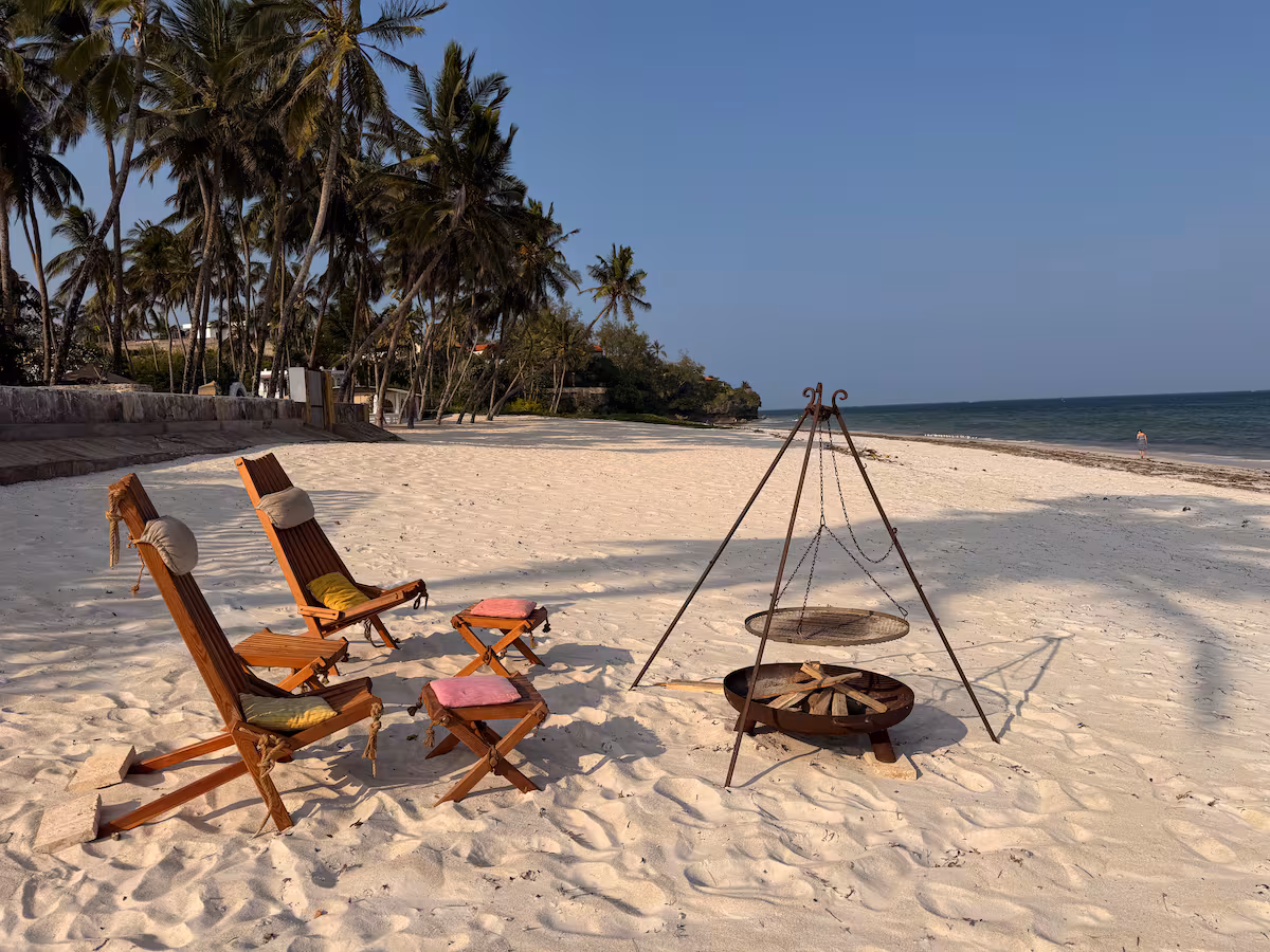 Azure Ember Bungalow - Image 18
