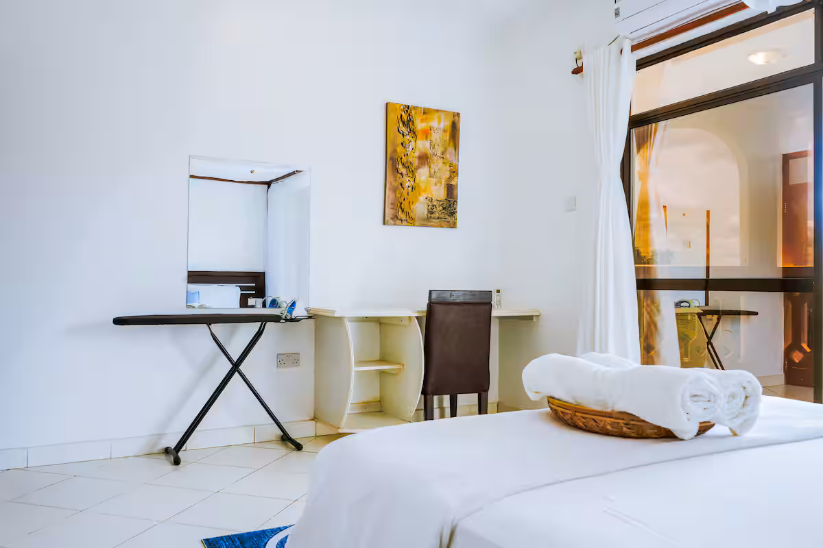 Azure Coast Haven - Image 19