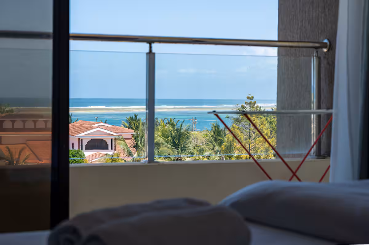 Coral Breeze Haven - Image 19