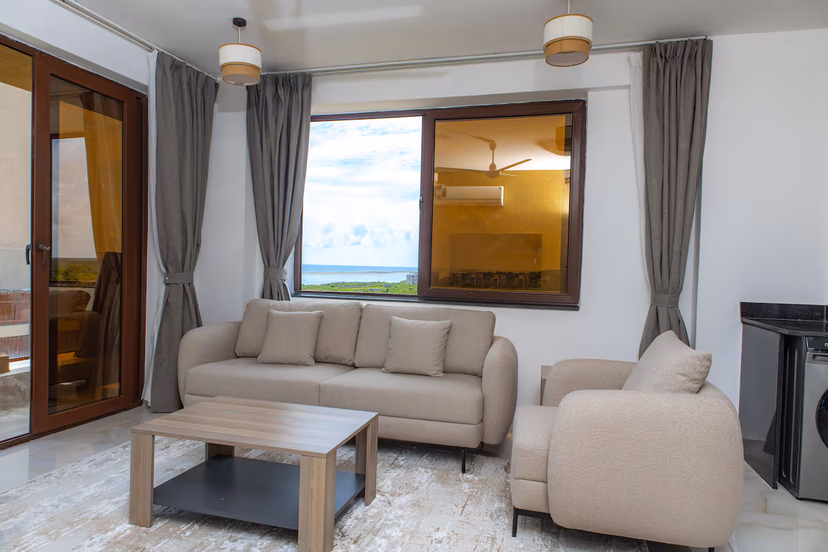 Ocean Crest Residence - Image 2
