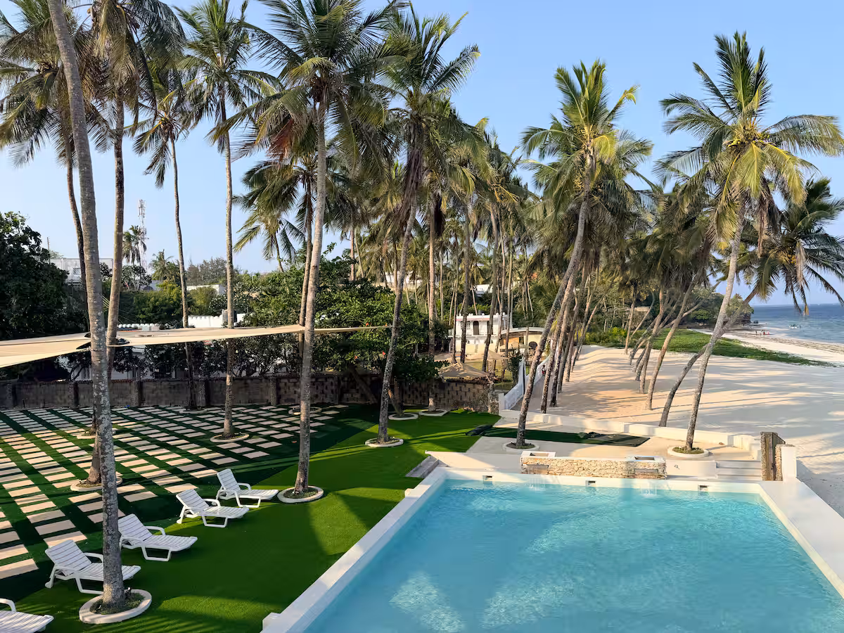 Azure Ember Bungalow - Image 2