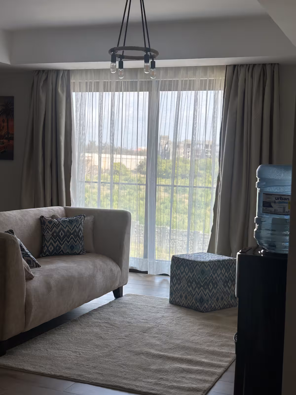 Skyline Drift Apartment - Image 2
