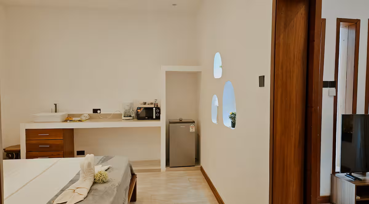 Azure Ember Bungalow - Image 21