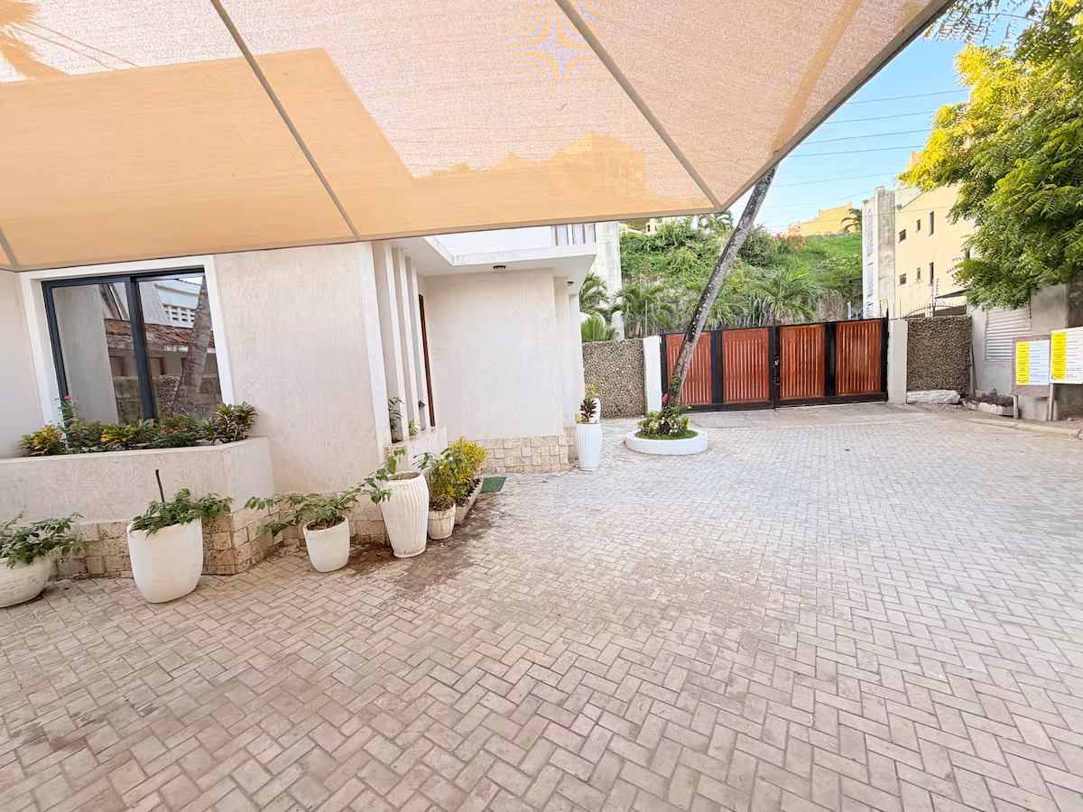 Azure Ember Bungalow - Image 27
