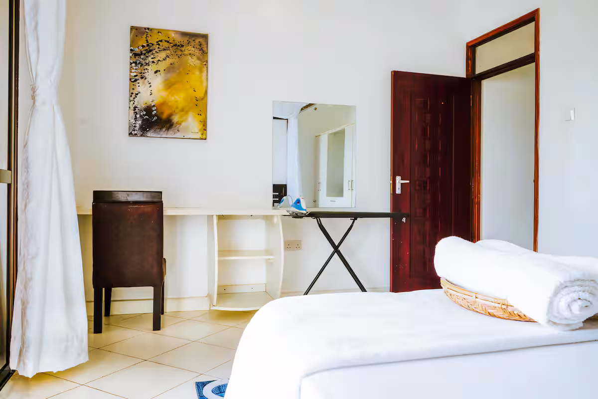 Azure Coast Haven - Image 27