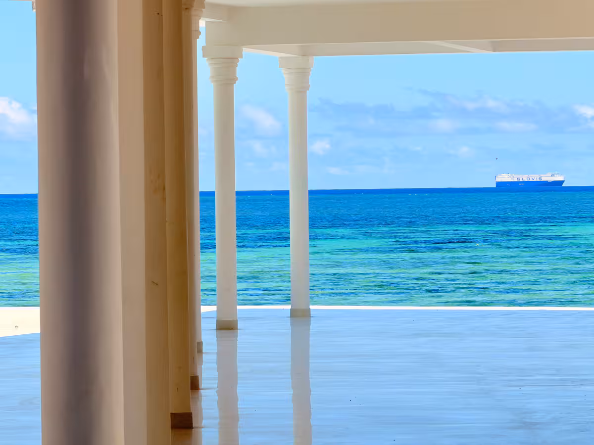 Azure Ember Bungalow - Image 29