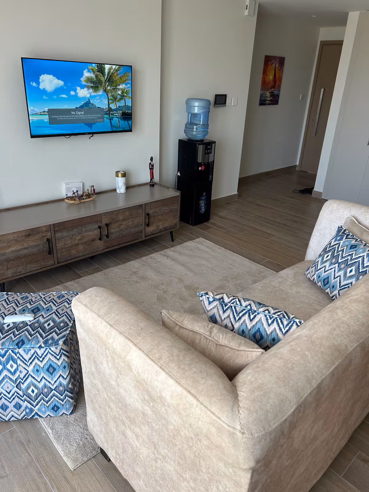 Skyline Drift Apartment - Image 3