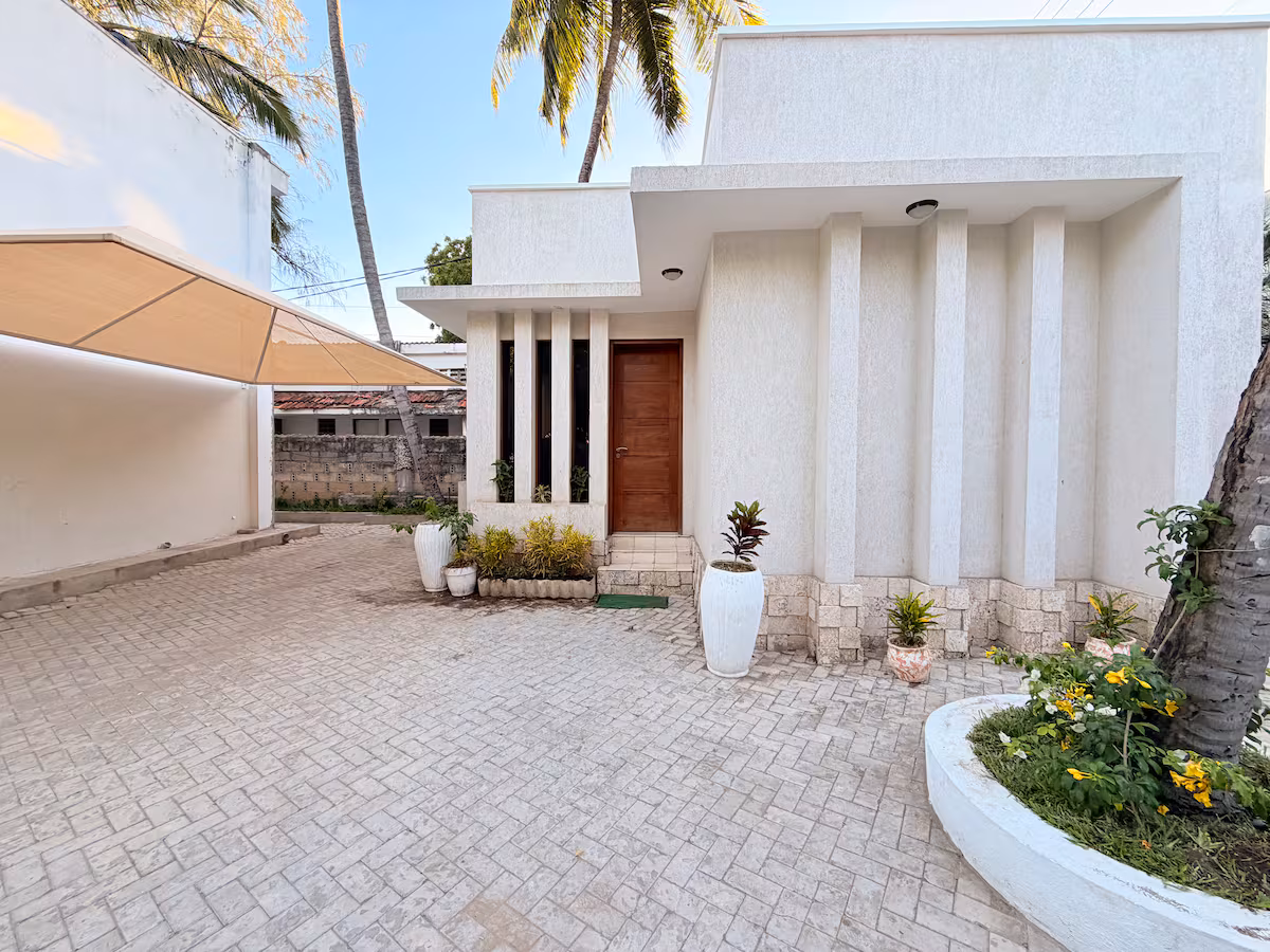 Azure Ember Bungalow - Image 30