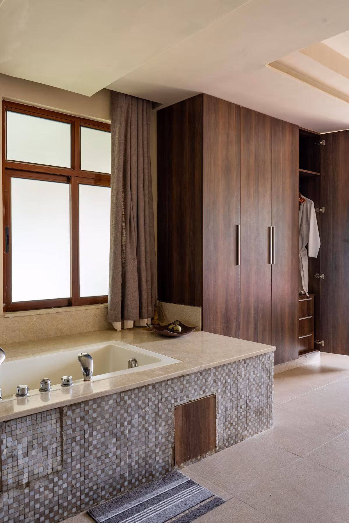 Ocean Luxe Haven - Image 31