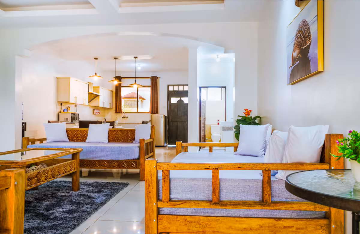 Azure Coast Haven - Image 4