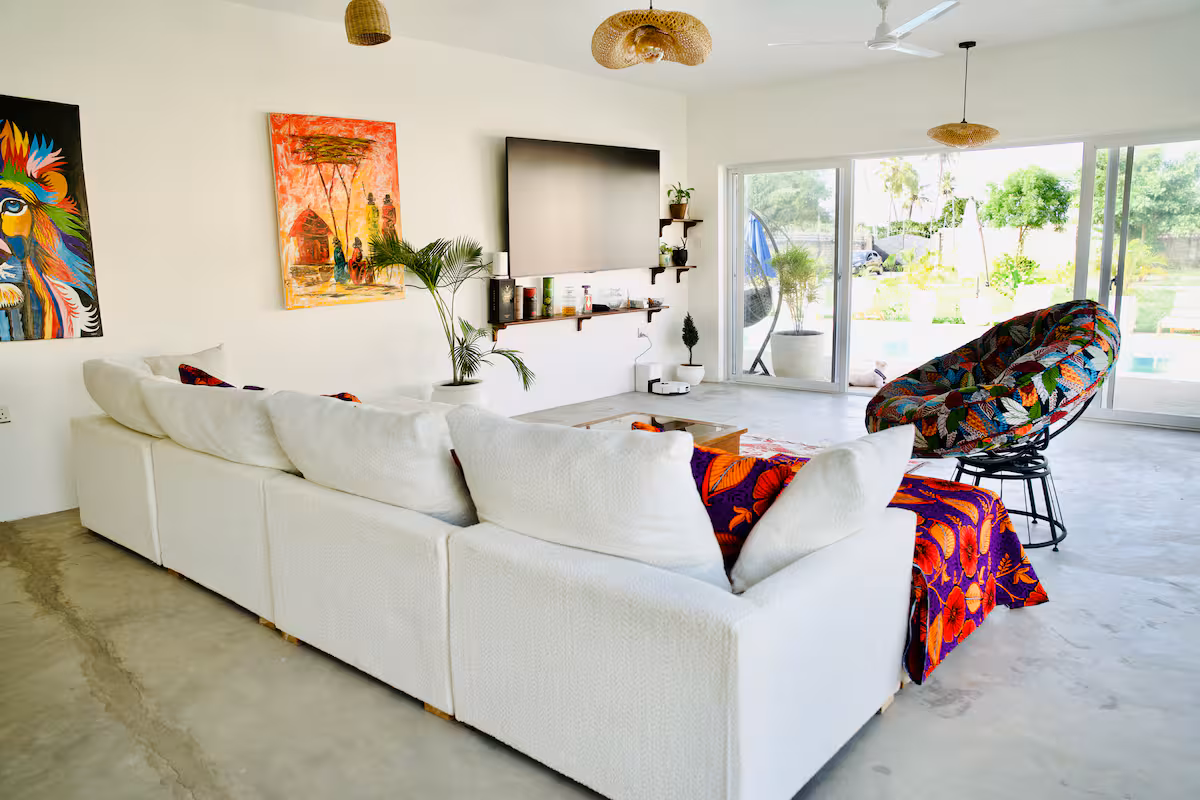Emerald Palm Villa - Image 4