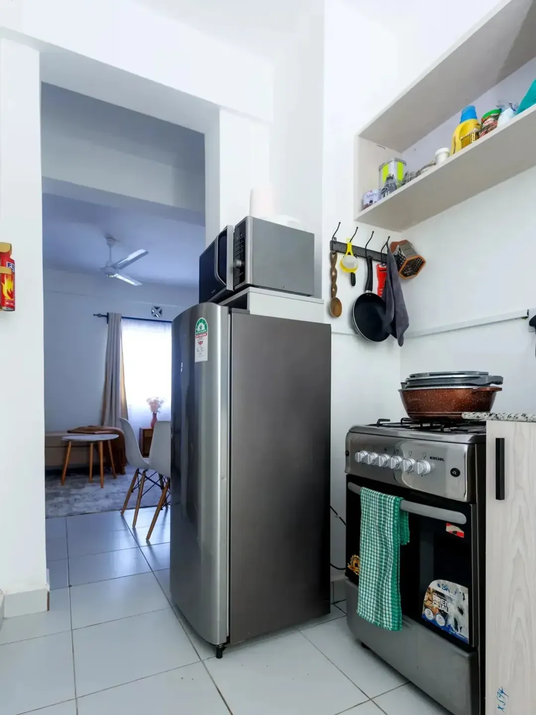Ranila Modern Urban Retreat - Image 4