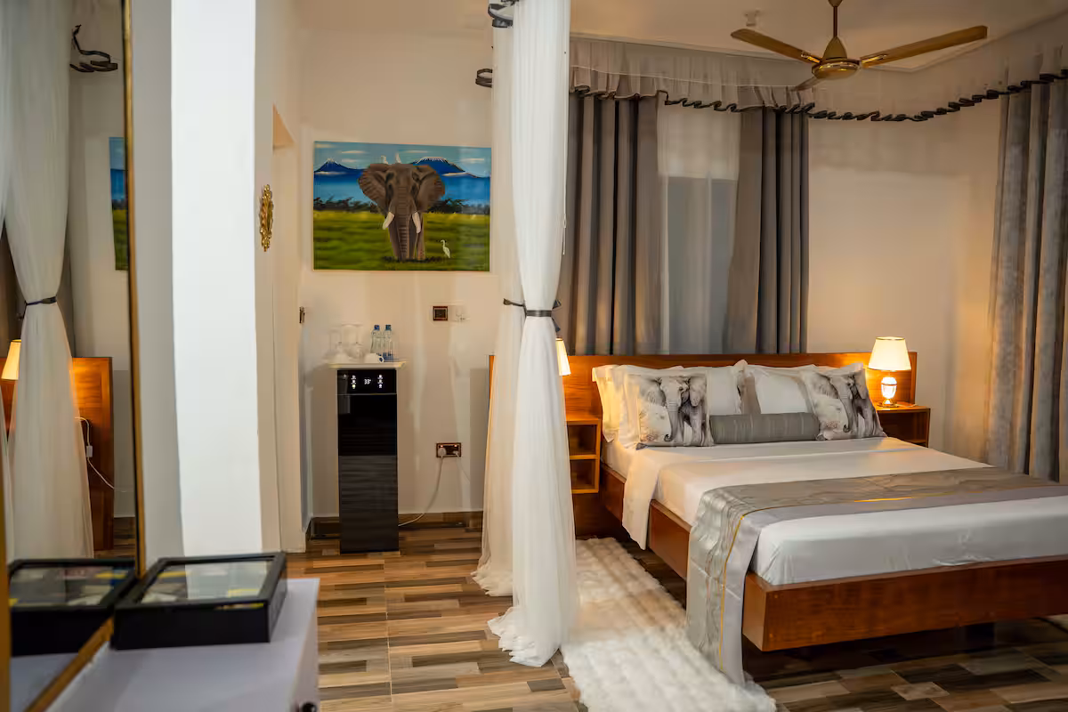 Green Haven Suite - Image 4