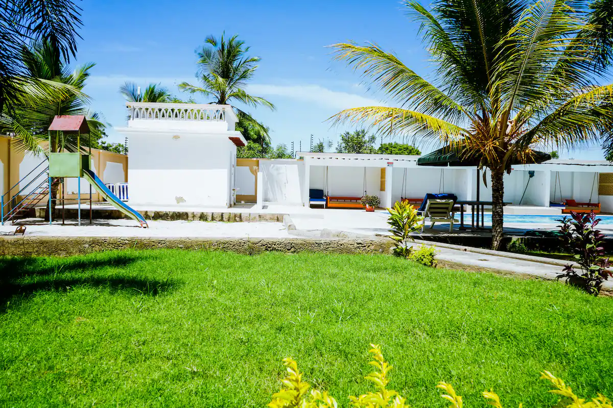 Azure Coast Haven - Image 43