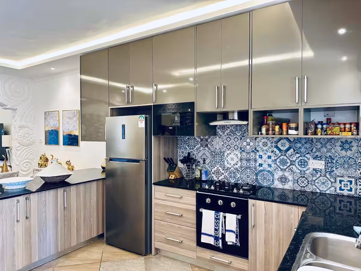 Coastal Grove Residence - Image 5
