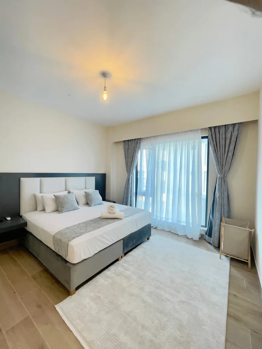 Luxurious Apato - Image 5