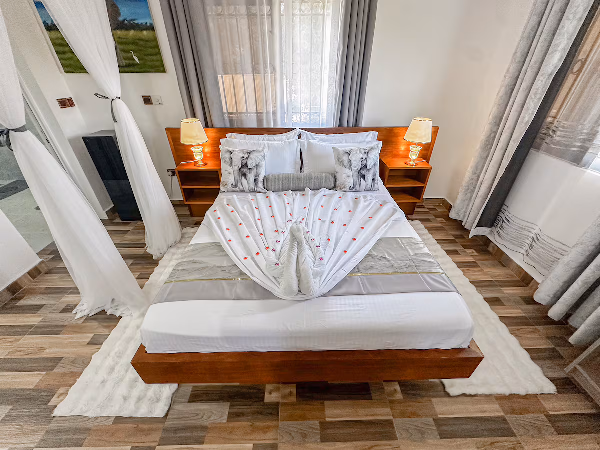 Green Haven Suite - Image 6
