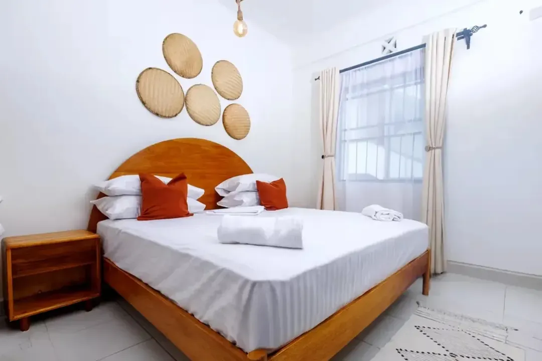 Ranila Modern Urban Retreat - Image 7