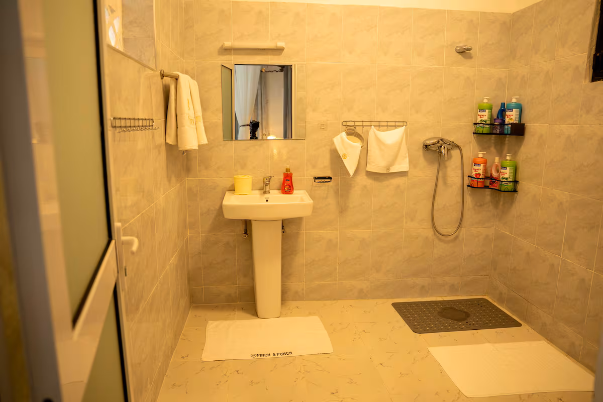 Green Haven Suite - Image 7