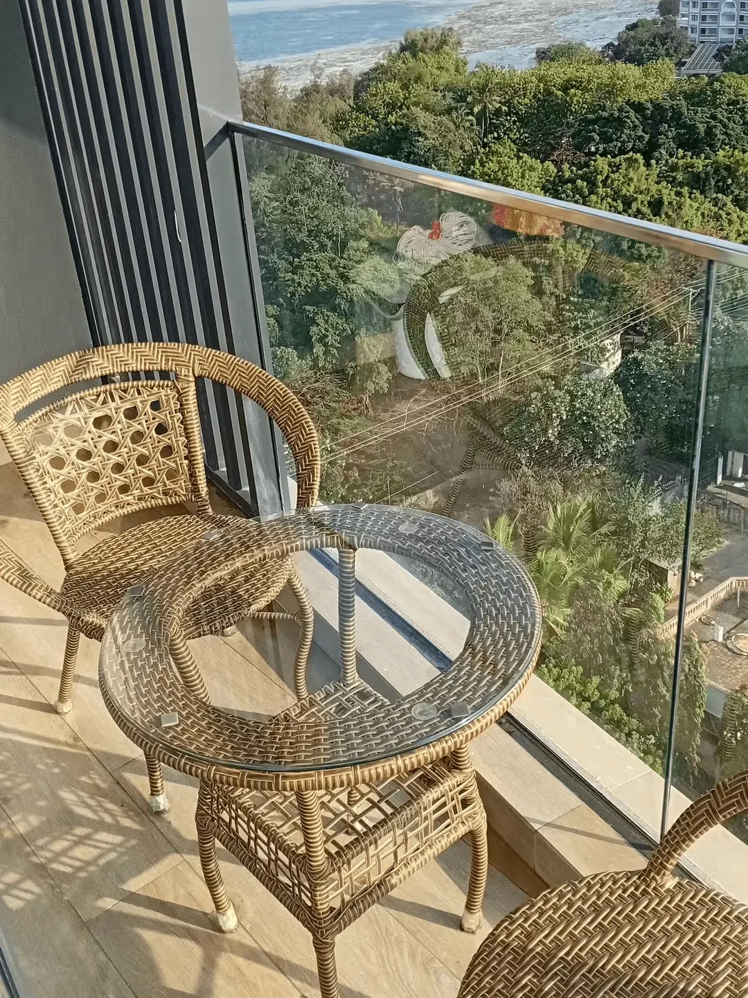 Stunning Sea Views - Image 8