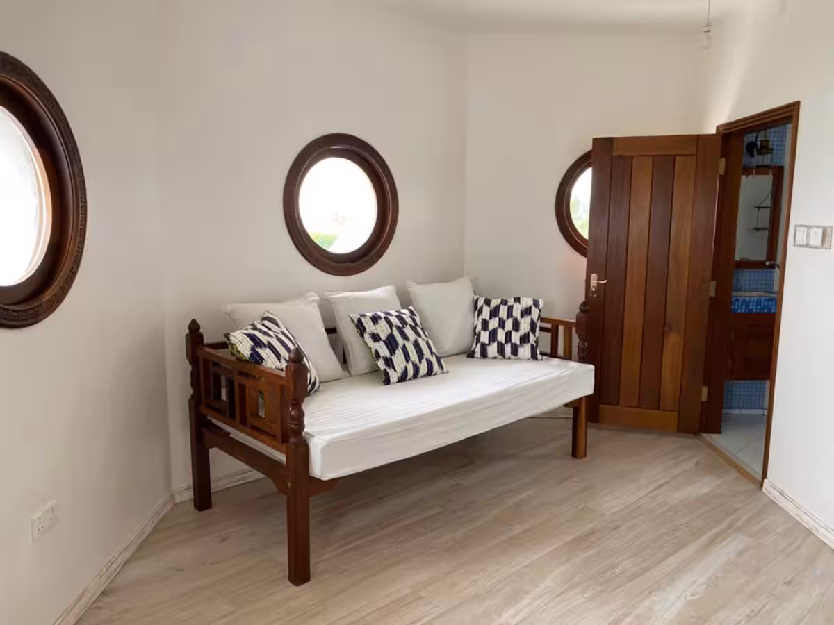 Cliffside Breeze Loft - Image 12