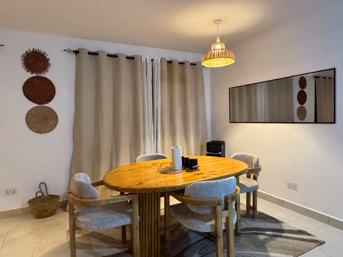 Coastal Charm Suite - Image 2