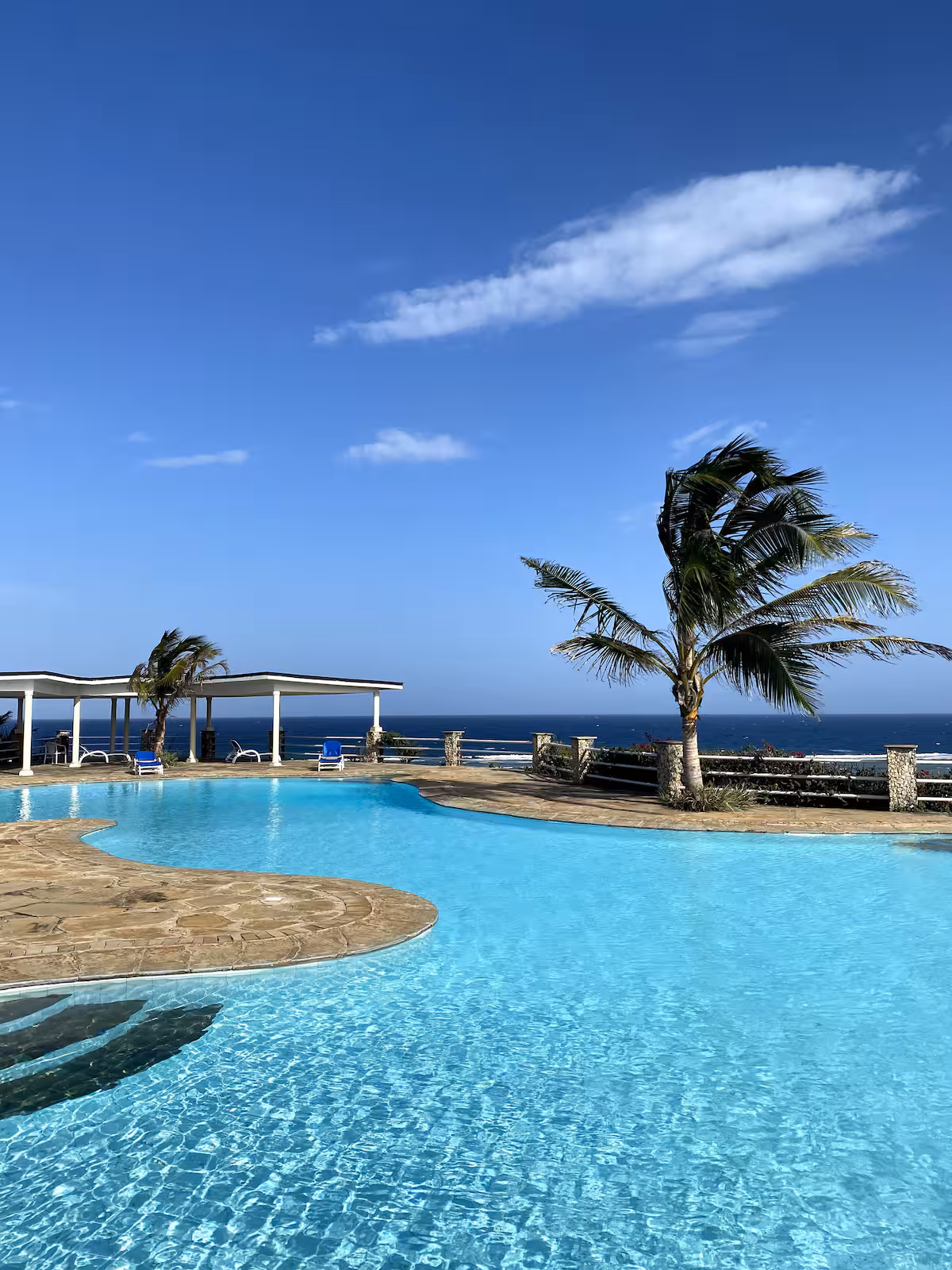 Cliffside Breeze Loft - Image 21