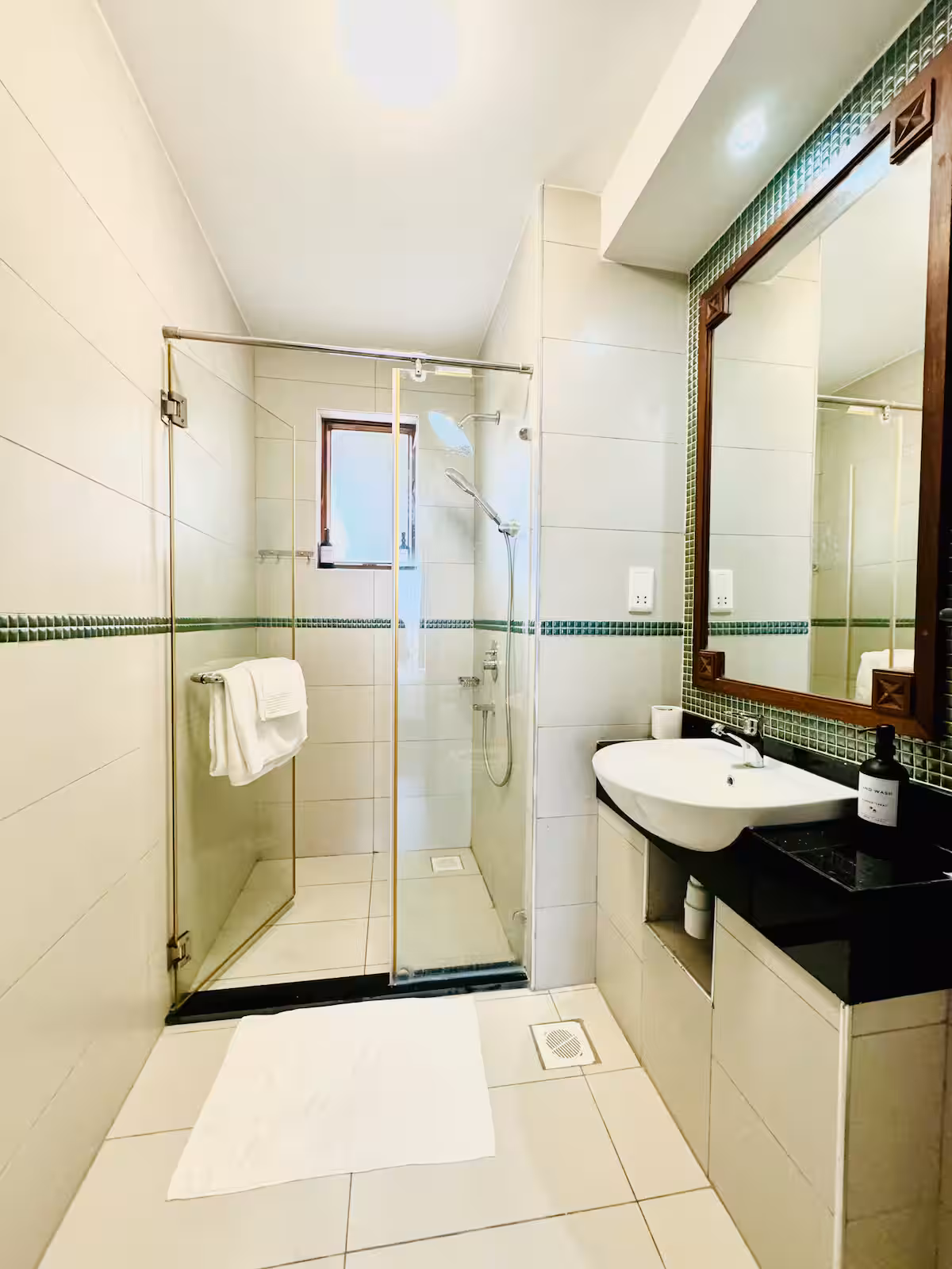 Oceanfront Serenity Condo - Image 32