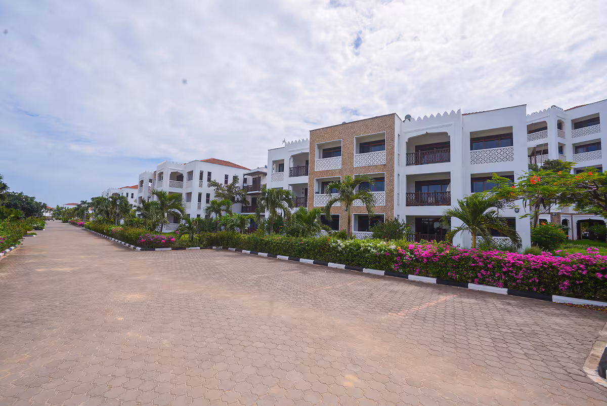 Oceanfront Serenity Condo - Image 40