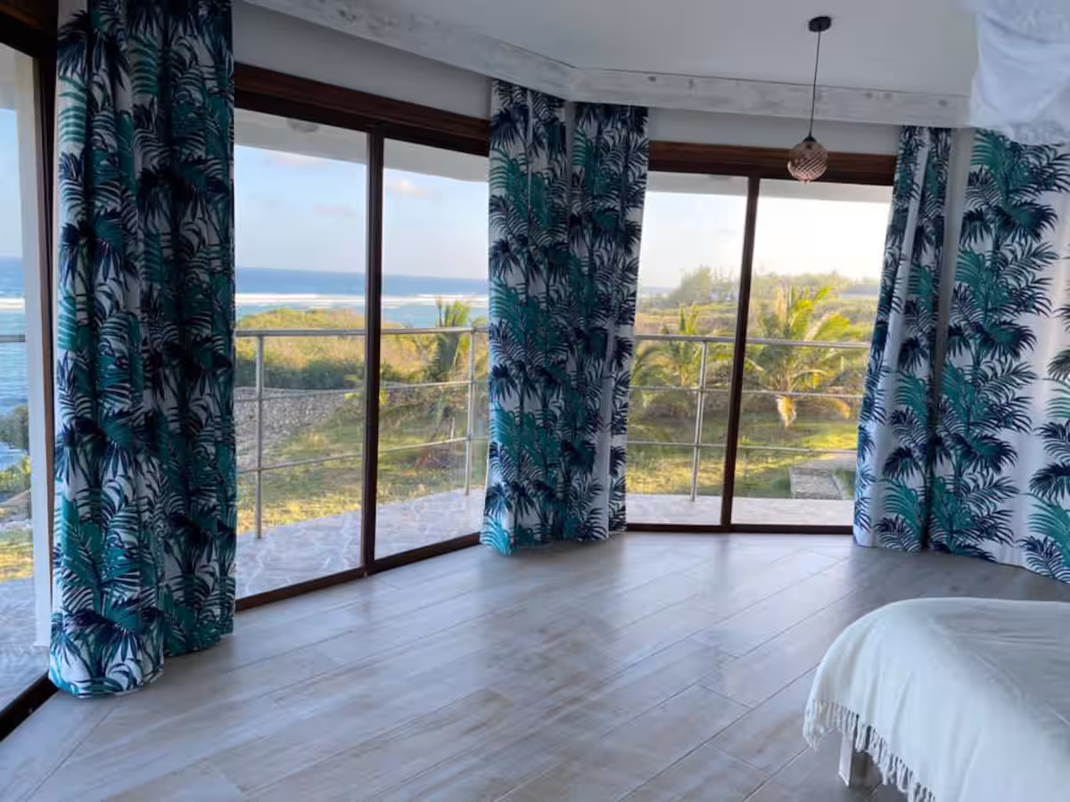 Cliffside Breeze Loft - Image 6